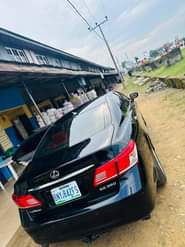 A picture of 2012 model Es350 first body Price 8 5m slightly negotiable