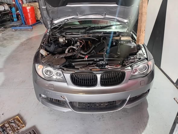 A picture of 2011 BMW MINI COOPERS f30