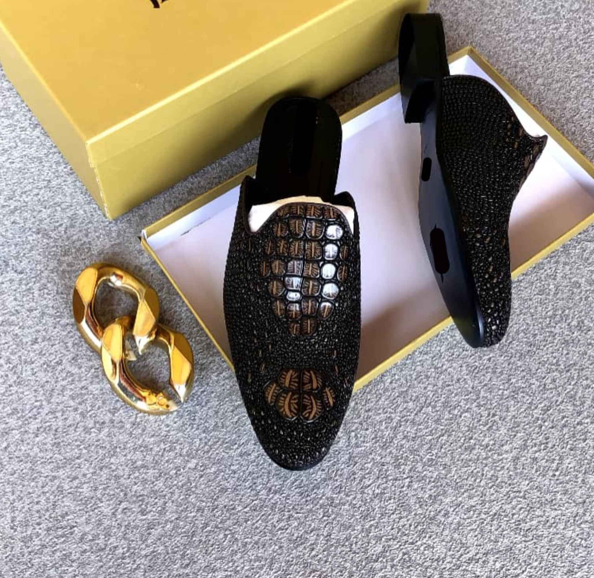 A picture of Men s sneakers Available in sizes 40 46 Payment validates