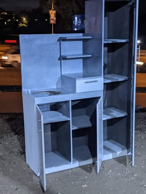 A picture of Nauza kitchencabinet mpya bei 260 Location Ubungo call 0717812352 or