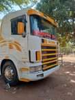 A picture of Haya kazi Hii Apa maboss zangu Scania 124 Inauzwa mil
