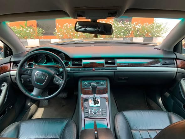 A picture of 2008 Audi A8