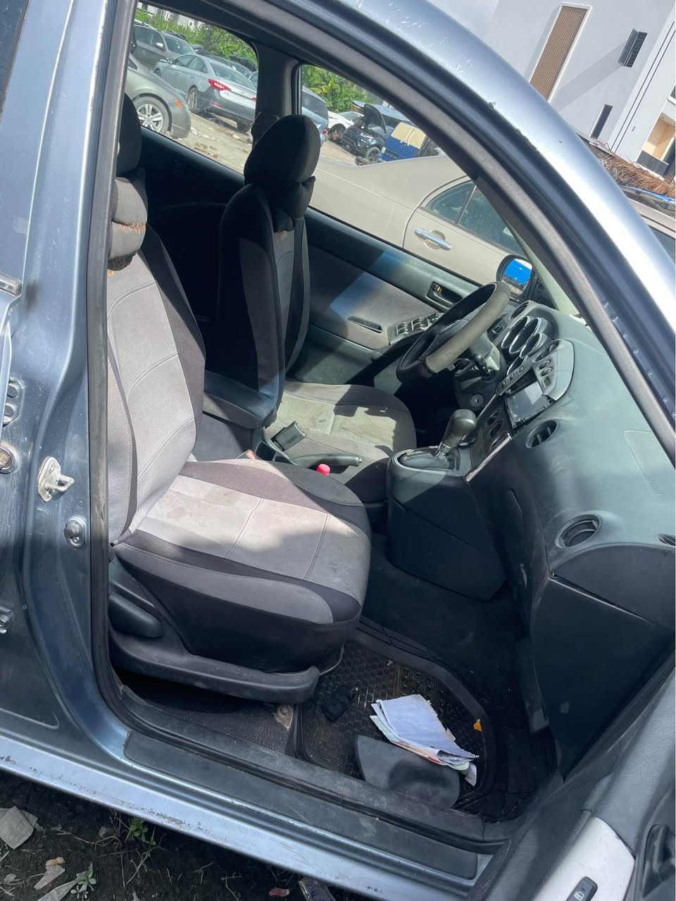 A picture of Toyota matrix 04