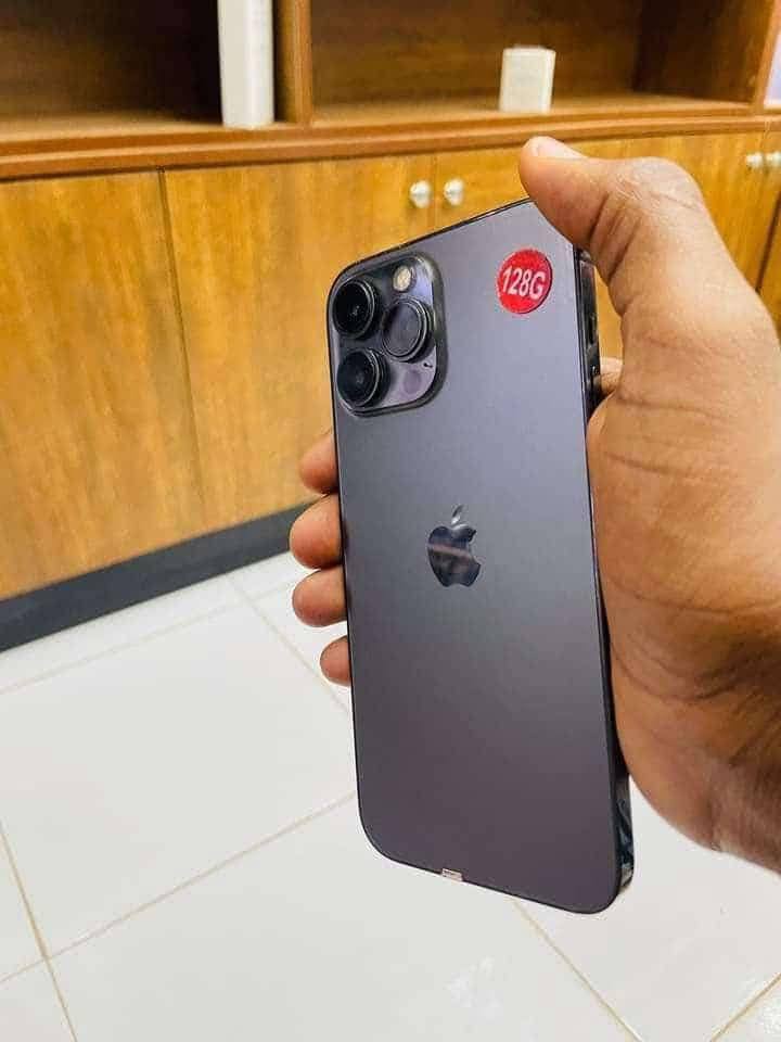 A picture of Iphone 13 pro max deposit 200k commitment we deliver to