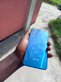 A picture of Vivo y12 gb 64 ram 3