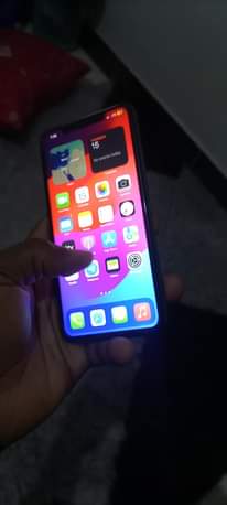 A picture of iPhone 11pro max 256gb 88 battery health working face I