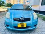 A picture of 2003 Toyota Vits new 1