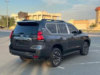 A picture of TOYOTA PRADO 2011