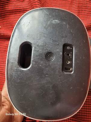 A picture of T8 w king Bluetooth speaker