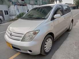 A picture of Toyota ist.on sale year 2005 price 10.5 hajaguswa Iko fresh