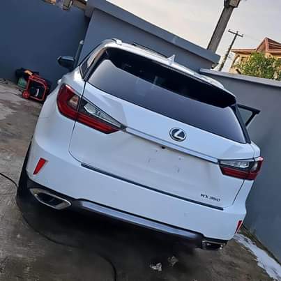 A picture of Lexus RX350 2016