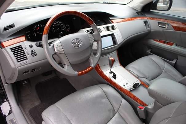 A picture of 2006 Toyota Avalon