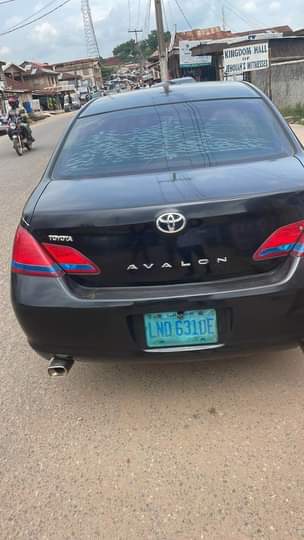 A picture of Toyota Avalon limited edition