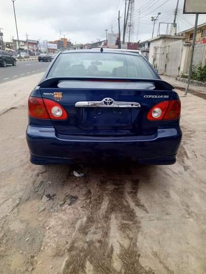A picture of 2005 Toyota Corolla 1 5