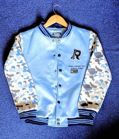 A picture of College jacket six batan