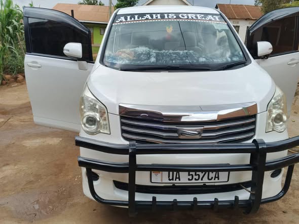 A picture of Toyota noah