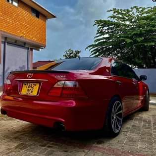 A picture of  Toyota_Crown_0620356906