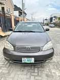 A picture of 2004 TOYOTA COROLLA LE
