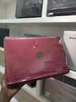 A picture of Kwanini upate stress inapofika kutaka laptop njoo ujichukulie bila wasi