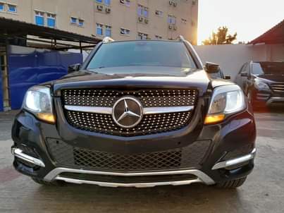 A picture of 2010 glk350