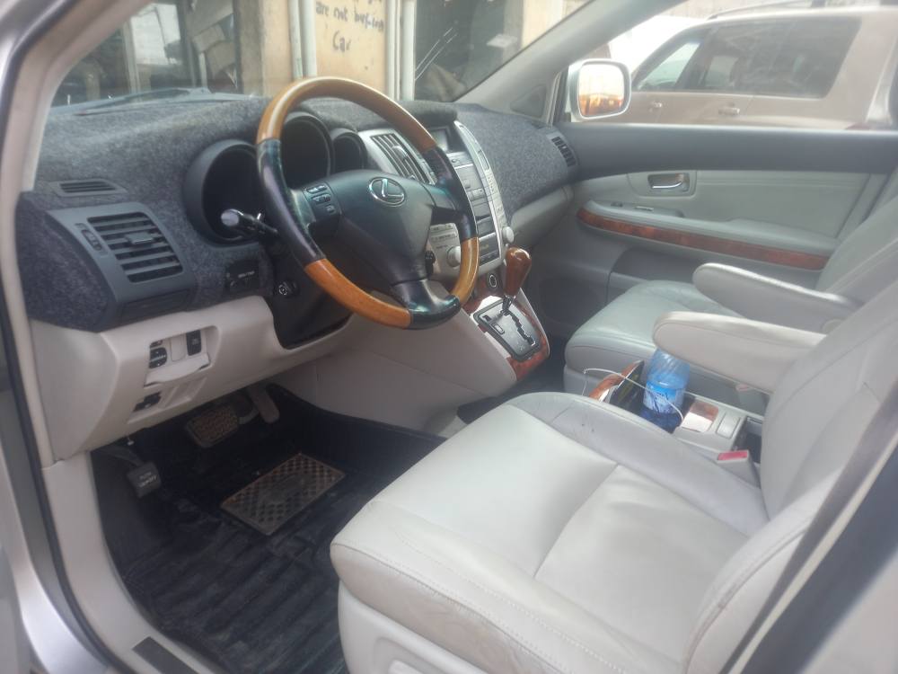A picture of USED 2008 LEXUS RX350