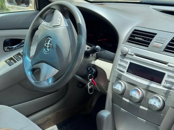 A picture of 2010 Toyota Camry 2010