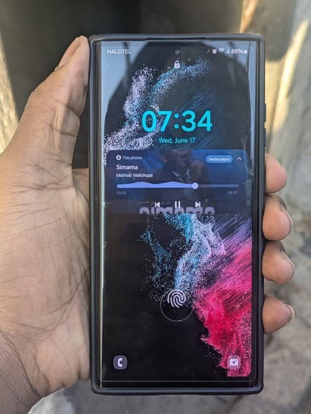 A picture of Samsung galaxy s22 ultra