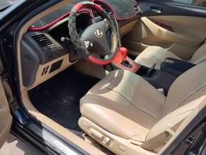 A picture of 2008 model Es 350 With very sound engine And gear