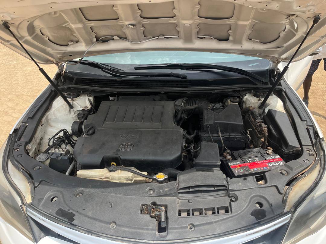 A picture of 2013 Toyota Avalon XLE