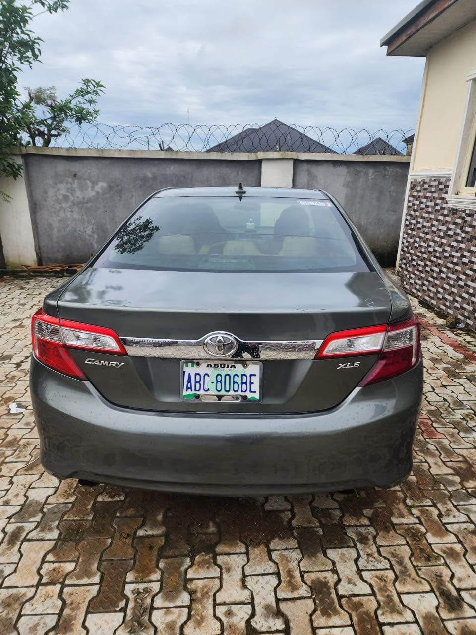 A picture of 013 Toyota Camry XLE