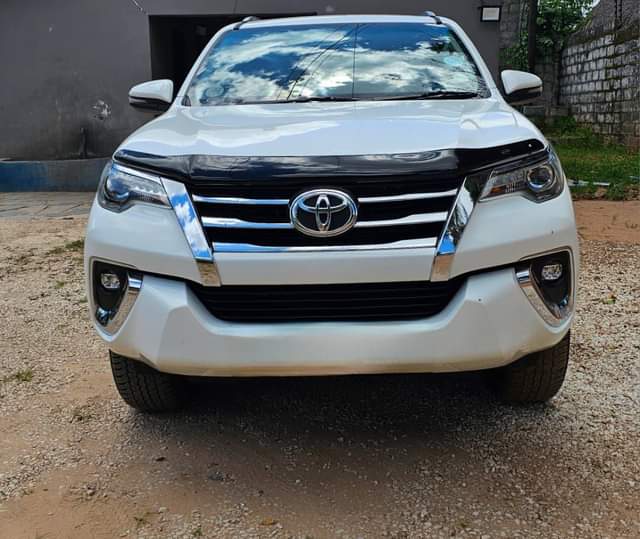 used toyota fortuner