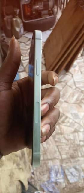 A picture of IPHONE 12