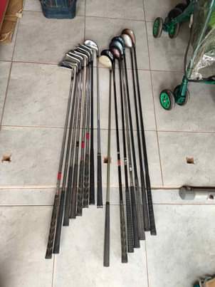 A picture of UK used Golf Set with 15 Clubs