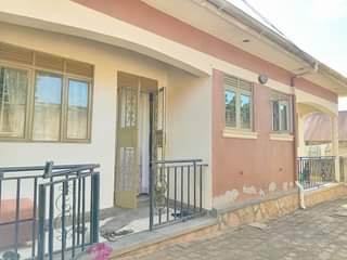 A picture of 2units of spacious double room self contained at seeta town