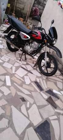 A picture of Boxer X 125