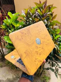 A picture of HP ELITEBOOK 820 G4