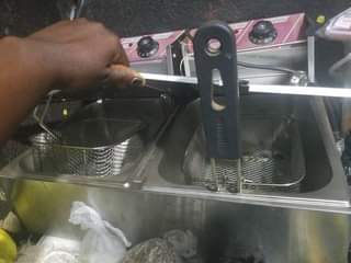 A picture of Deep fryer
