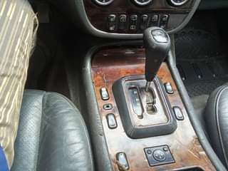 A picture of Mercedes Benz ml 350 2004 model