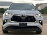 A picture of Toks 2021 Toyota Highlander