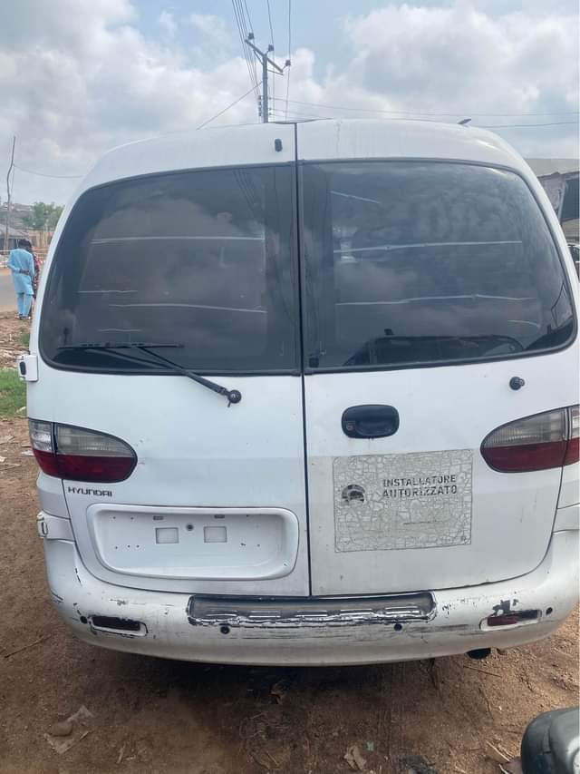 A picture of Hyundai bus foreign used