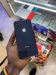 A picture of iPhone X 470 000 64GB STORAGE NO FACE ID SWAP