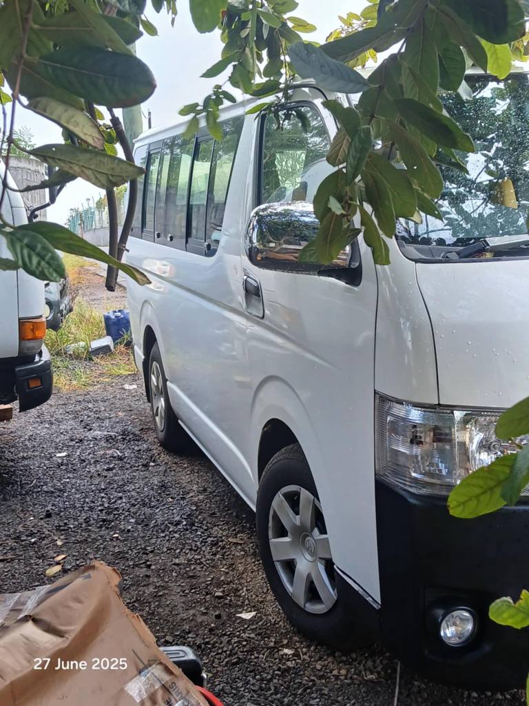 used toyota hiace