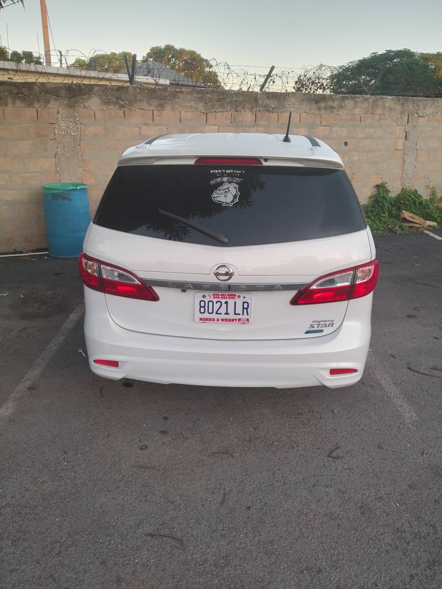 nissan lafesta