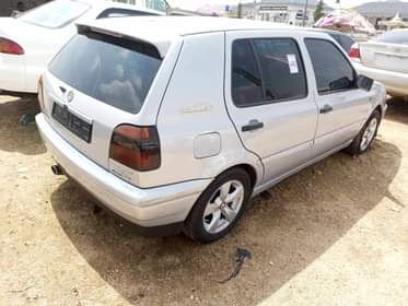 A picture of Volkswagen golf 3 saloon for Clean body and interior Sound