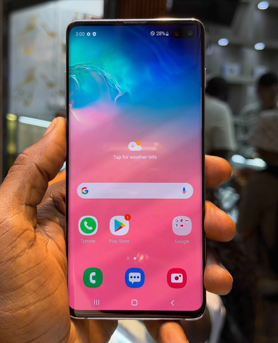 A picture of Samsung galaxy s10 plus
