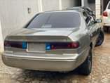 A picture of Toyota Camry aka droplight 2001 untampered 4 plug engine gear