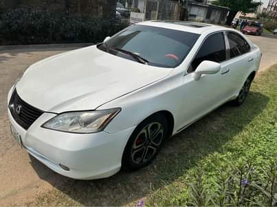 A picture of 08 ES350 Lexus