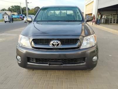 A picture of Toyota hilux pick up