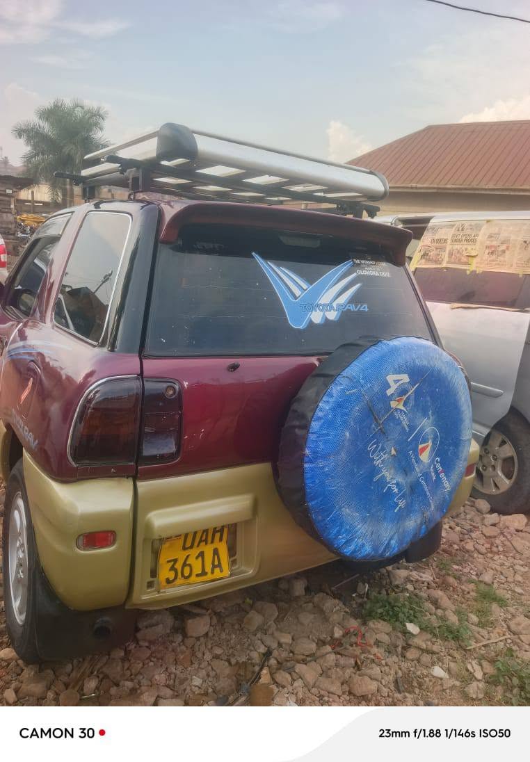 A picture of RAV4 SHORT