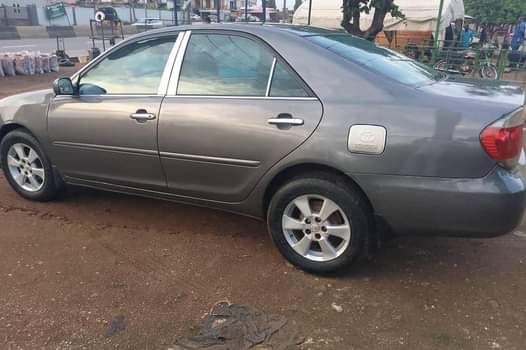 A picture of 2005 Toyota Camry